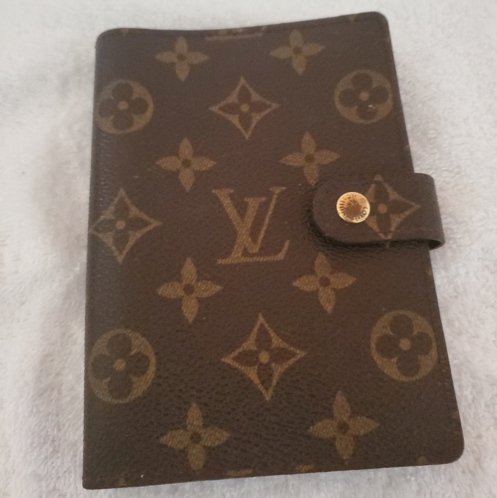 Authentic Louis Vuitton Agenda Wallet